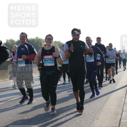 03.10.2025 - Köhlbrandbrückenlauf Jannik Wohlers http://msf.ph/oto/9062791 03.10.2025 09:23:47 Position 3 3149, 1728, 2509 meine-sportfotos.de