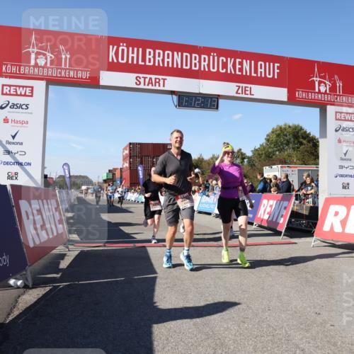 03.10.2025 - Köhlbrandbrückenlauf Lena Gebhardt http://msf.ph/oto/9062799 03.10.2025 13:12:13 Ziel 4176, 4305, 4369, 4468, 4470, 4474, 4656, 5644, 5856, 5927, 6098, 6121, 6184, 6185, 6565, 6566 meine-sportfotos.de