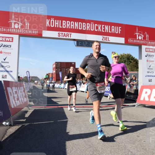03.10.2025 - Köhlbrandbrückenlauf Lena Gebhardt http://msf.ph/oto/9062812 03.10.2025 13:12:14 Ziel 4176, 4266, 4305, 4369, 4468, 4470, 4474, 4656, 5062, 5644, 5856, 6098, 6121, 6184, 6185, 6565, 6566 meine-sportfotos.de
