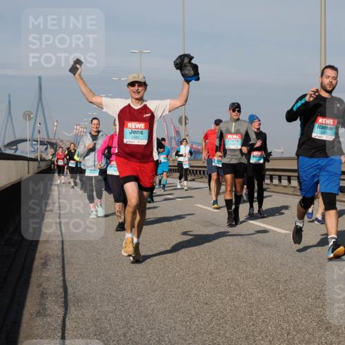 03.10.2025 - Köhlbrandbrückenlauf Fabian Wolf http://msf.ph/oto/9062819 03.10.2025 10:06:26 Position 3 1509, 2382, 2239, 2784 meine-sportfotos.de