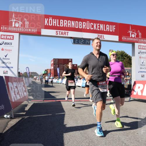03.10.2025 - Köhlbrandbrückenlauf Lena Gebhardt http://msf.ph/oto/9062827 03.10.2025 13:12:14 Ziel 4176, 4266, 4305, 4369, 4468, 4470, 4474, 4656, 5062, 5644, 5856, 6098, 6121, 6184, 6185, 6565, 6566 meine-sportfotos.de