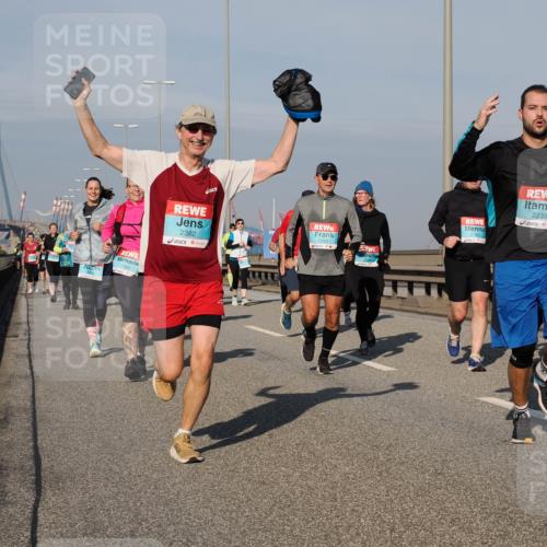 03.10.2025 - Köhlbrandbrückenlauf Fabian Wolf http://msf.ph/oto/9062841 03.10.2025 10:06:26 Position 3 1509, 2382, 3602, 2783, 2239 meine-sportfotos.de