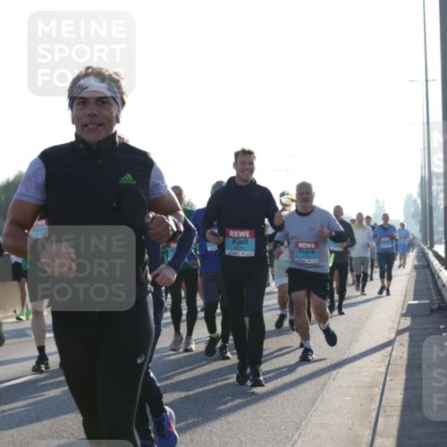 03.10.2025 - Köhlbrandbrückenlauf Jannik Wohlers http://msf.ph/oto/9062844 03.10.2025 09:23:49 Position 3 2624 meine-sportfotos.de