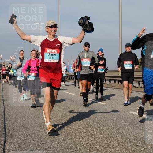 03.10.2025 - Köhlbrandbrückenlauf Fabian Wolf http://msf.ph/oto/9062848 03.10.2025 10:06:27 Position 3 1509, 2382, 782, 2239 meine-sportfotos.de
