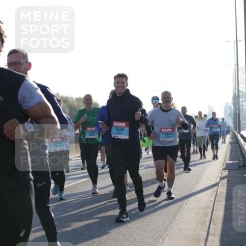 03.10.2025 - Köhlbrandbrückenlauf Jannik Wohlers http://msf.ph/oto/9062878 03.10.2025 09:23:49 Position 3 41, 2624, 1704 meine-sportfotos.de