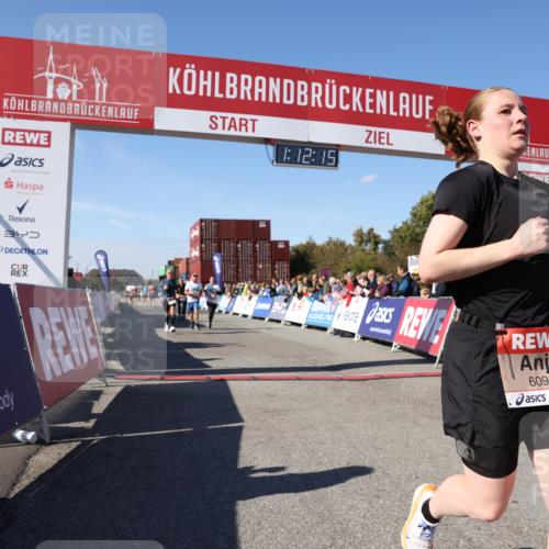 03.10.2025 - Köhlbrandbrückenlauf Lena Gebhardt http://msf.ph/oto/9062882 03.10.2025 13:12:16 Ziel 4266, 4305, 4369, 4468, 4470, 4474, 4656, 5062, 5644, 6098, 6121, 6185, 6565, 6566 meine-sportfotos.de