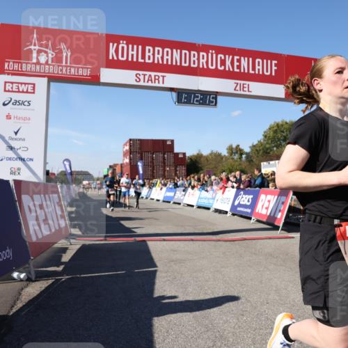 03.10.2025 - Köhlbrandbrückenlauf Lena Gebhardt http://msf.ph/oto/9062889 03.10.2025 13:12:16 Ziel 4266, 4305, 4369, 4468, 4470, 4474, 4656, 5062, 5644, 6098, 6121, 6185, 6565, 6566 meine-sportfotos.de