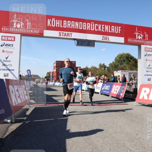 03.10.2025 - Köhlbrandbrückenlauf Lena Gebhardt http://msf.ph/oto/9062895 03.10.2025 13:12:19 Ziel 4266, 4305, 4369, 4470, 4474, 4656, 4908, 5062, 5644, 6098, 6121, 6185, 6565, 6566 meine-sportfotos.de