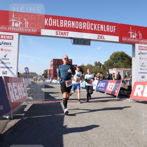 03.10.2025 - Köhlbrandbrückenlauf Lena Gebhardt http://msf.ph/oto/9062912 03.10.2025 13:12:19 Ziel 4266, 4305, 4369, 4470, 4474, 4656, 4908, 5062, 5644, 6098, 6121, 6185, 6565, 6566 meine-sportfotos.de