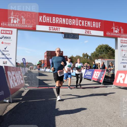 03.10.2025 - Köhlbrandbrückenlauf Lena Gebhardt http://msf.ph/oto/9062921 03.10.2025 13:12:19 Ziel 4266, 4305, 4369, 4470, 4474, 4656, 4908, 5062, 5644, 6098, 6121, 6185, 6565, 6566 meine-sportfotos.de