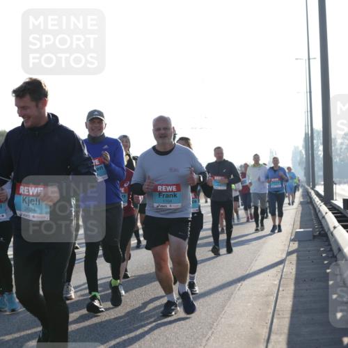 03.10.2025 - Köhlbrandbrückenlauf Jannik Wohlers http://msf.ph/oto/9062937 03.10.2025 09:23:50 Position 3 3661, 2624, 1704 meine-sportfotos.de