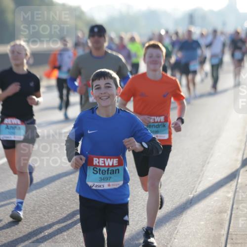 03.10.2025 - Köhlbrandbrückenlauf Jannik Wohlers http://msf.ph/oto/9062941 03.10.2025 09:15:58 Position 3 3497, 496 meine-sportfotos.de