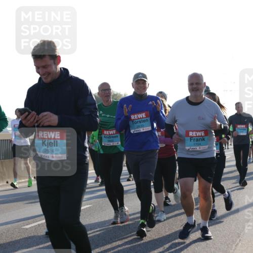 03.10.2025 - Köhlbrandbrückenlauf Jannik Wohlers http://msf.ph/oto/9062942 03.10.2025 09:23:51 Position 3 2873, 2624, 3662, 2633, 1704 meine-sportfotos.de