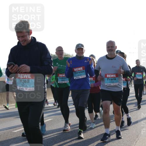 03.10.2025 - Köhlbrandbrückenlauf Jannik Wohlers http://msf.ph/oto/9062945 03.10.2025 09:23:51 Position 3 2873, 2624, 3662, 2633, 1704 meine-sportfotos.de