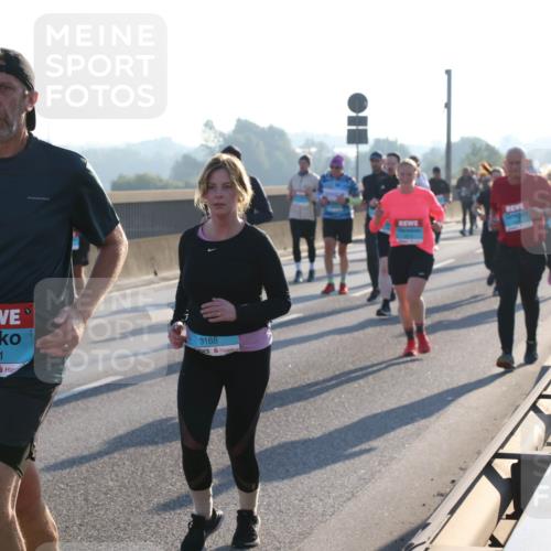 03.10.2025 - Köhlbrandbrückenlauf Lena Gebhardt http://msf.ph/oto/9062949 03.10.2025 09:20:33 Position 1 1501, 3168 meine-sportfotos.de