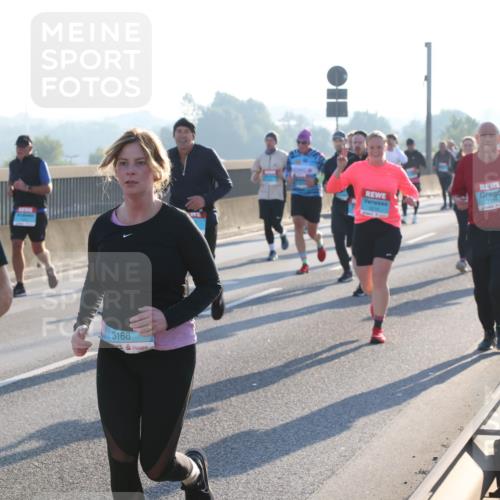 03.10.2025 - Köhlbrandbrückenlauf Lena Gebhardt http://msf.ph/oto/9062953 03.10.2025 09:20:33 Position 1 1, 3168 meine-sportfotos.de
