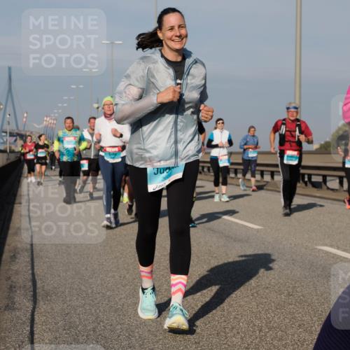 03.10.2025 - Köhlbrandbrückenlauf Fabian Wolf http://msf.ph/oto/9062958 03.10.2025 10:06:31 Position 3 3602, 2680 meine-sportfotos.de
