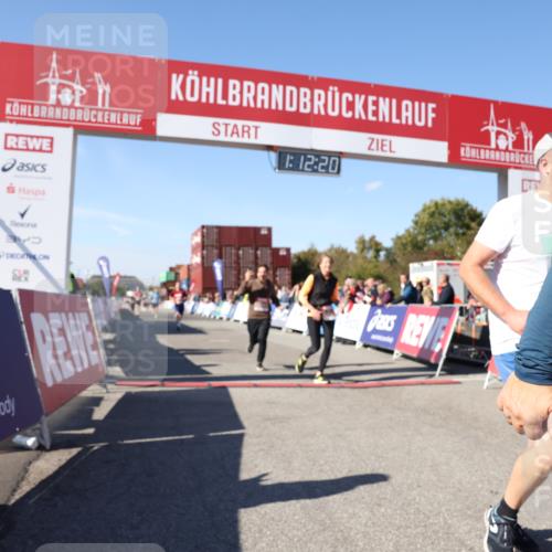 03.10.2025 - Köhlbrandbrückenlauf Lena Gebhardt http://msf.ph/oto/9062977 03.10.2025 13:12:21 Ziel 4266, 4369, 4470, 4656, 4745, 4908, 5062, 5644, 6098, 6185, 6565, 6566 meine-sportfotos.de