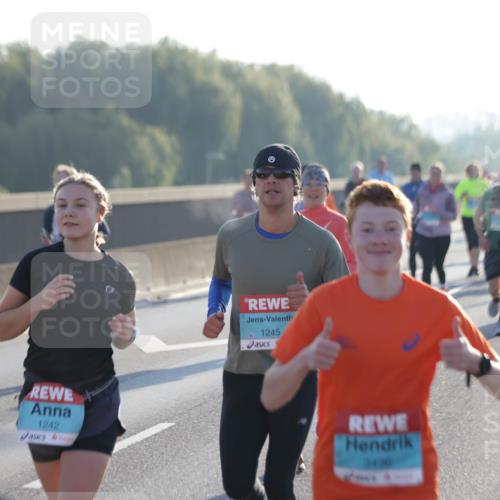 03.10.2025 - Köhlbrandbrückenlauf Jannik Wohlers http://msf.ph/oto/9062995 03.10.2025 09:16:00 Position 3 1242, 1245, 3400 meine-sportfotos.de