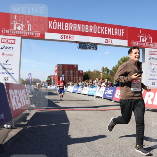 03.10.2025 - Köhlbrandbrückenlauf Lena Gebhardt http://msf.ph/oto/9063018 03.10.2025 13:12:23 Ziel 4189, 4266, 4638, 4656, 4745, 4908, 5062, 5644, 6098, 6185, 6565, 6566 meine-sportfotos.de