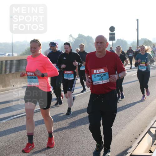 03.10.2025 - Köhlbrandbrückenlauf Lena Gebhardt http://msf.ph/oto/9063019 03.10.2025 09:20:35 Position 1 50, 3210, 3515, 1498 meine-sportfotos.de