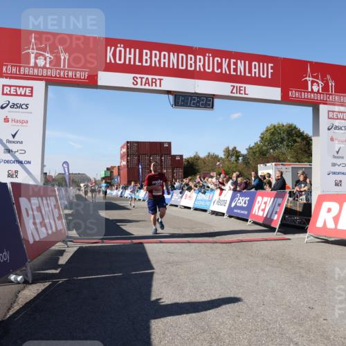 03.10.2025 - Köhlbrandbrückenlauf Lena Gebhardt http://msf.ph/oto/9063043 03.10.2025 13:12:23 Ziel 4189, 4266, 4638, 4656, 4745, 4908, 5062, 5644, 6098, 6185, 6565, 6566 meine-sportfotos.de
