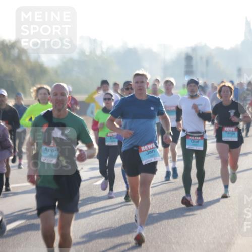 03.10.2025 - Köhlbrandbrückenlauf Jannik Wohlers http://msf.ph/oto/9063044 03.10.2025 09:16:01 Position 3 3073, 1357, 3344, 1412 meine-sportfotos.de