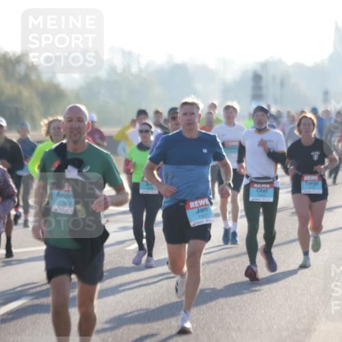 03.10.2025 - Köhlbrandbrückenlauf Jannik Wohlers http://msf.ph/oto/9063048 03.10.2025 09:16:01 Position 3 3073, 1357, 1412 meine-sportfotos.de