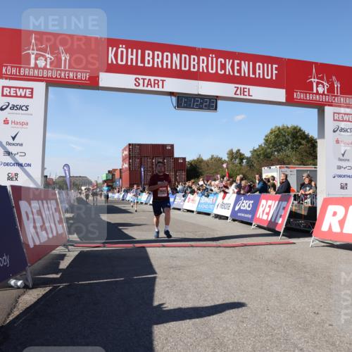03.10.2025 - Köhlbrandbrückenlauf Lena Gebhardt http://msf.ph/oto/9063049 03.10.2025 13:12:23 Ziel 4189, 4266, 4638, 4656, 4745, 4908, 5062, 5644, 6098, 6185, 6565, 6566 meine-sportfotos.de