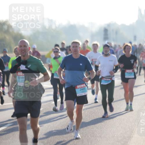 03.10.2025 - Köhlbrandbrückenlauf Jannik Wohlers http://msf.ph/oto/9063055 03.10.2025 09:16:01 Position 3 307, 1357 meine-sportfotos.de