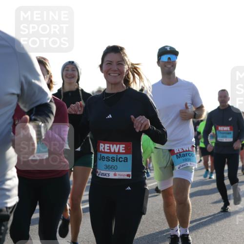 03.10.2025 - Köhlbrandbrückenlauf Jannik Wohlers http://msf.ph/oto/9063060 03.10.2025 09:23:53 Position 3 1704, 3660, 1938 meine-sportfotos.de