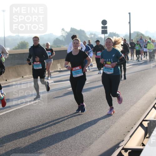 03.10.2025 - Köhlbrandbrückenlauf Lena Gebhardt http://msf.ph/oto/9063064 03.10.2025 09:20:37 Position 1 3724, 2025, 1460 meine-sportfotos.de