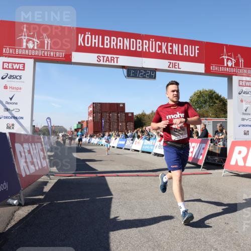 03.10.2025 - Köhlbrandbrückenlauf Lena Gebhardt http://msf.ph/oto/9063090 03.10.2025 13:12:24 Ziel 4189, 4266, 4638, 4656, 4745, 4908, 4973, 5062, 6565, 6566 meine-sportfotos.de