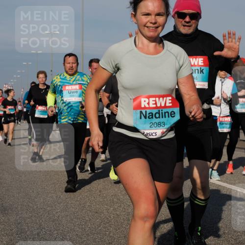 03.10.2025 - Köhlbrandbrückenlauf Fabian Wolf http://msf.ph/oto/9063103 03.10.2025 10:06:35 Position 3 4, 2251, 2083, 3232, 3199 meine-sportfotos.de