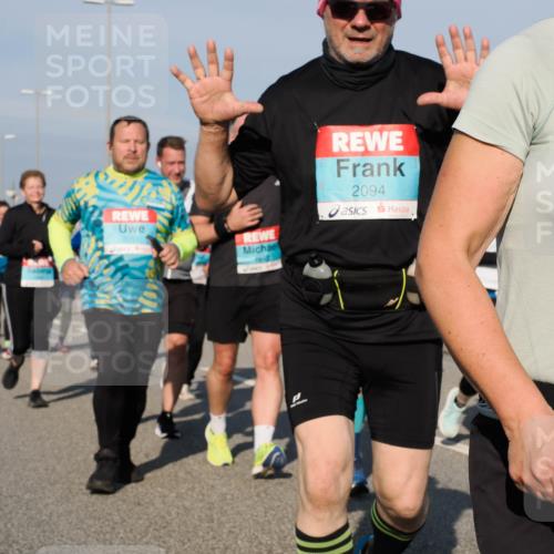 03.10.2025 - Köhlbrandbrückenlauf Fabian Wolf http://msf.ph/oto/9063124 03.10.2025 10:06:36 Position 3 2094 meine-sportfotos.de