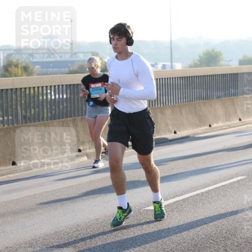 03.10.2025 - Köhlbrandbrückenlauf Lena Gebhardt http://msf.ph/oto/9063137 03.10.2025 09:20:39 Position 1 1873 meine-sportfotos.de