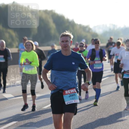 03.10.2025 - Köhlbrandbrückenlauf Jannik Wohlers http://msf.ph/oto/9063150 03.10.2025 09:16:05 Position 3 1357 meine-sportfotos.de