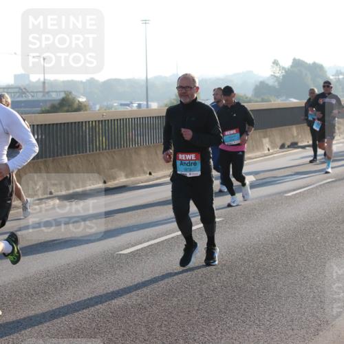 03.10.2025 - Köhlbrandbrückenlauf Lena Gebhardt http://msf.ph/oto/9063151 03.10.2025 09:20:40 Position 1 1873 meine-sportfotos.de