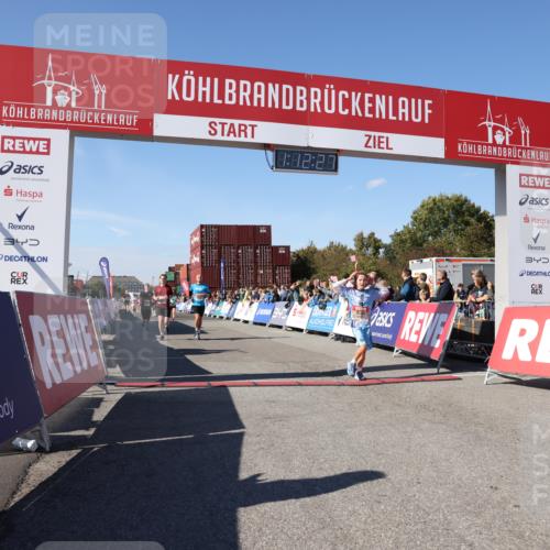 03.10.2025 - Köhlbrandbrückenlauf Lena Gebhardt http://msf.ph/oto/9063154 03.10.2025 13:12:27 Ziel 4189, 4266, 4638, 4656, 4700, 4745, 4908, 4973, 5062, 6565, 6566 meine-sportfotos.de