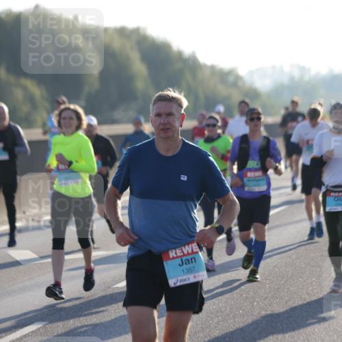 03.10.2025 - Köhlbrandbrückenlauf Jannik Wohlers http://msf.ph/oto/9063155 03.10.2025 09:16:05 Position 3 1357, 3344 meine-sportfotos.de