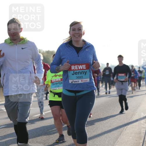 03.10.2025 - Köhlbrandbrückenlauf Jannik Wohlers http://msf.ph/oto/9063193 03.10.2025 09:23:57 Position 3 2741, 2738, 3693 meine-sportfotos.de