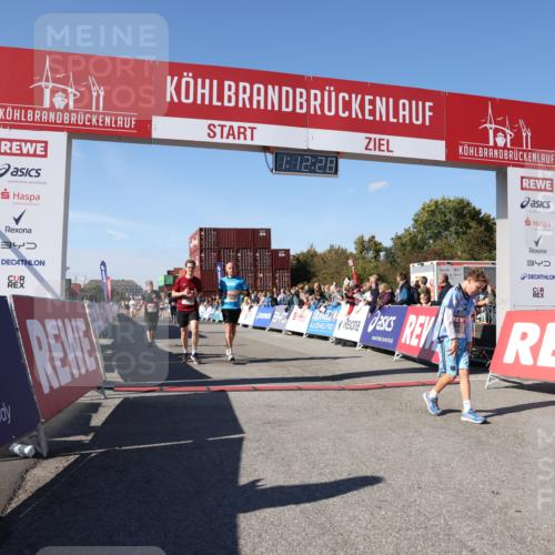 03.10.2025 - Köhlbrandbrückenlauf Lena Gebhardt http://msf.ph/oto/9063201 03.10.2025 13:12:29 Ziel 4189, 4266, 4638, 4700, 4745, 4864, 4873, 4908, 4973, 5062 meine-sportfotos.de