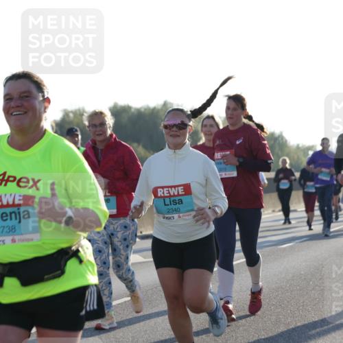 03.10.2025 - Köhlbrandbrückenlauf Jannik Wohlers http://msf.ph/oto/9063214 03.10.2025 09:23:59 Position 3 2345, 2738, 2340, 3019, 3291 meine-sportfotos.de