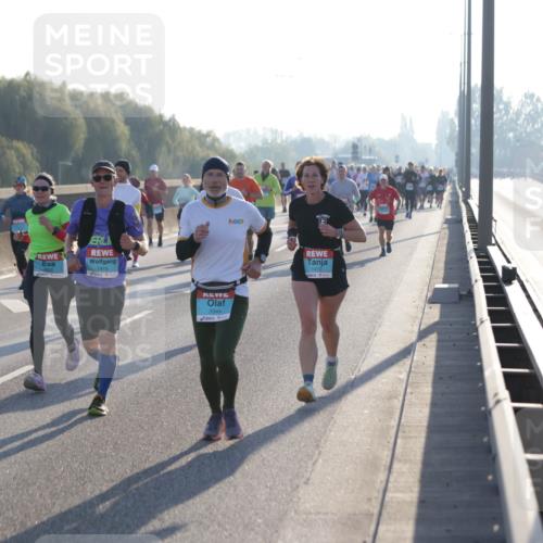 03.10.2025 - Köhlbrandbrückenlauf Jannik Wohlers http://msf.ph/oto/9063231 03.10.2025 09:16:07 Position 3 1415, 3344, 1412 meine-sportfotos.de