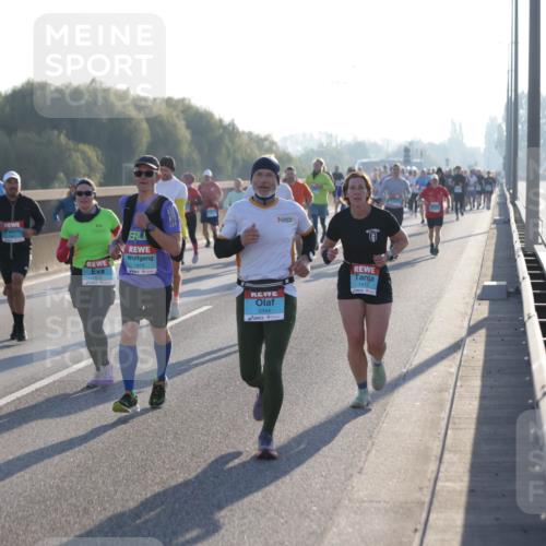 03.10.2025 - Köhlbrandbrückenlauf Jannik Wohlers http://msf.ph/oto/9063241 03.10.2025 09:16:07 Position 3 1415, 3344, 1412 meine-sportfotos.de