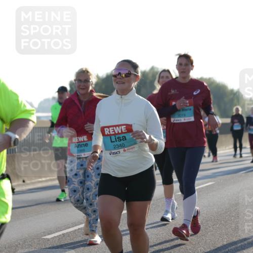 03.10.2025 - Köhlbrandbrückenlauf Jannik Wohlers http://msf.ph/oto/9063246 03.10.2025 09:23:59 Position 3 88, 1988, 2340, 3019, 291 meine-sportfotos.de