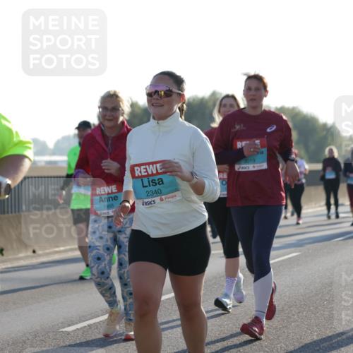 03.10.2025 - Köhlbrandbrückenlauf Jannik Wohlers http://msf.ph/oto/9063250 03.10.2025 09:23:59 Position 3 1988, 2340, 3019, 291 meine-sportfotos.de