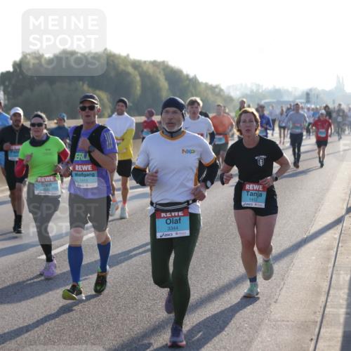 03.10.2025 - Köhlbrandbrückenlauf Jannik Wohlers http://msf.ph/oto/9063282 03.10.2025 09:16:08 Position 3 1415, 1412, 3344 meine-sportfotos.de