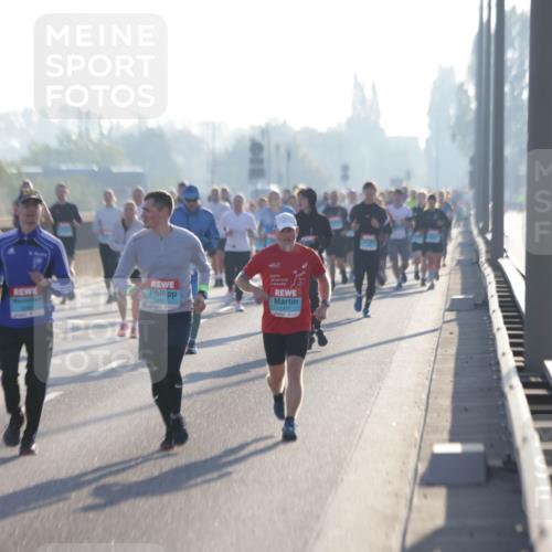 03.10.2025 - Köhlbrandbrückenlauf Jannik Wohlers http://msf.ph/oto/9063288 03.10.2025 09:16:09 Position 3 1477 meine-sportfotos.de