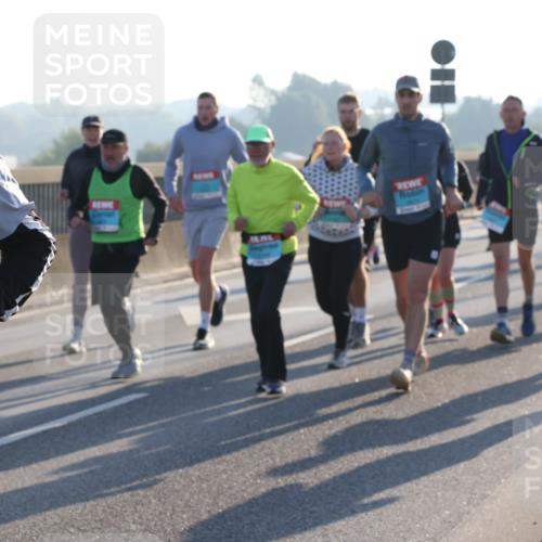 03.10.2025 - Köhlbrandbrückenlauf Lena Gebhardt http://msf.ph/oto/9063291 03.10.2025 09:20:46 Position 1 5 meine-sportfotos.de